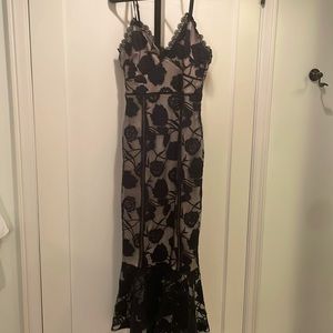 Lulus Navy & Beige midi dress